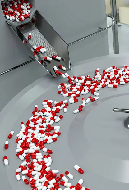 La escasez de medicamentos y la recesión de la industria química: cómo el estrés financiero de los productores afecta el suministro de medicamentos